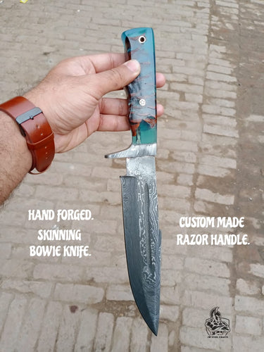 Hand Forged Skinning Bowie Knife With Razor handle.
