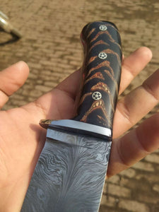 Customized   feather pattern welded Skinner knives