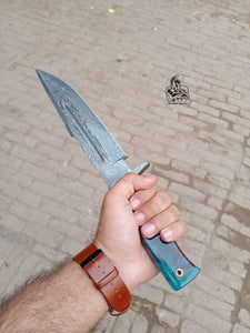 Hand Forged Skinning Bowie Knife With Razor handle.