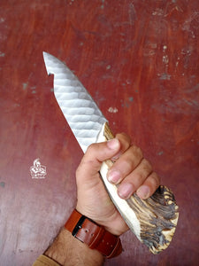 Gut Hook Skinner Knife With Deer Horn and Carbon Steel Blade.