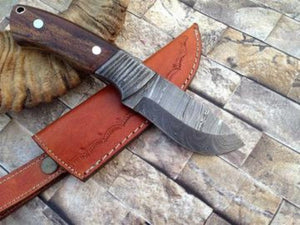 Custom handmade damascus steel knife